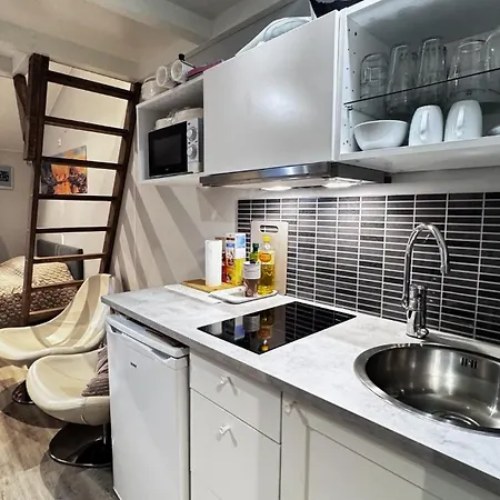 Sleep With The Stars *