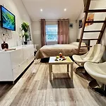 Sleep With The Stars Apartment *